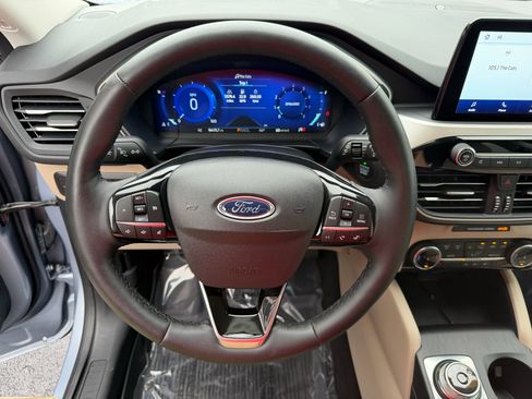 Used 2022 Ford Escape SEL w/ Technology Package image 24