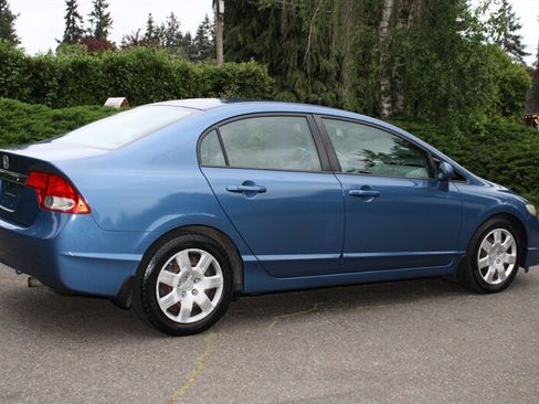 Used 2010 Honda Civic LX image 3