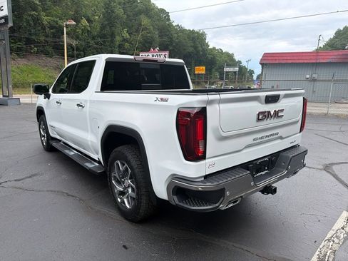 New 2026 GMC Sierra 1500 SLT w/ SLT Premium Plus Package AWD/4WD image 3