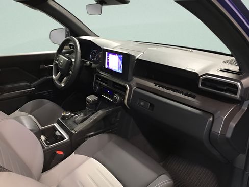 Certified 2025 Toyota Tacoma TRD Sport AWD/4WD image 14