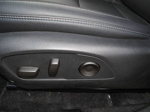 Used 2025 Chevrolet Equinox EV LT w/ Convenience Package FWD image 17