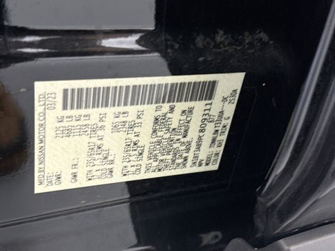 Used 2023 Nissan Rogue S AWD/4WD image 11