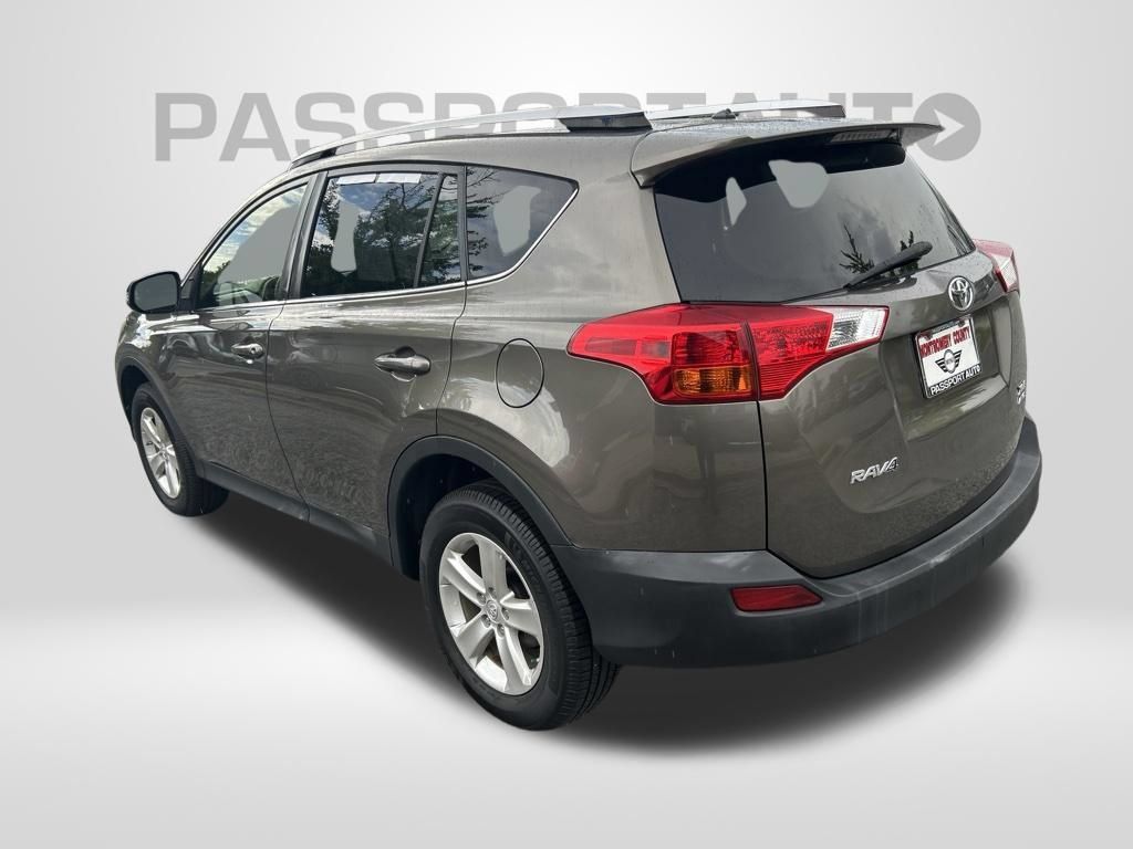 Used 2013 Toyota RAV4 XLE AWD/4WD image 6