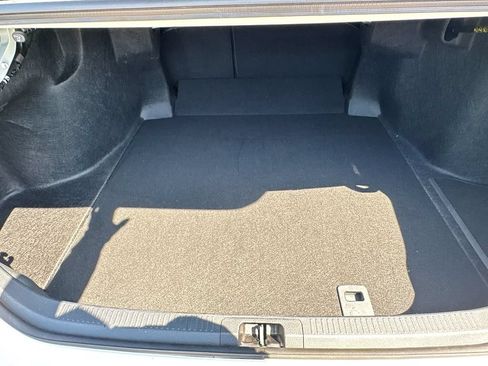 Used 2025 Toyota Camry LE FWD image 31