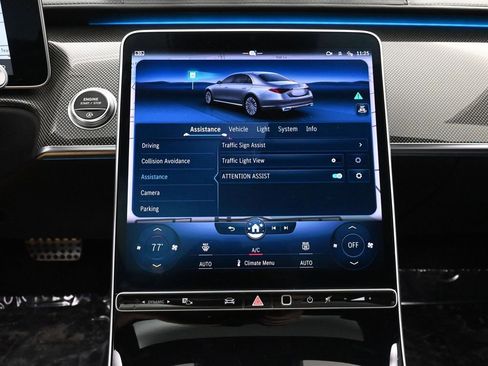 Used 2022 Mercedes-Benz S 580 4MATIC Sedan w/ AMG Line Package image 40