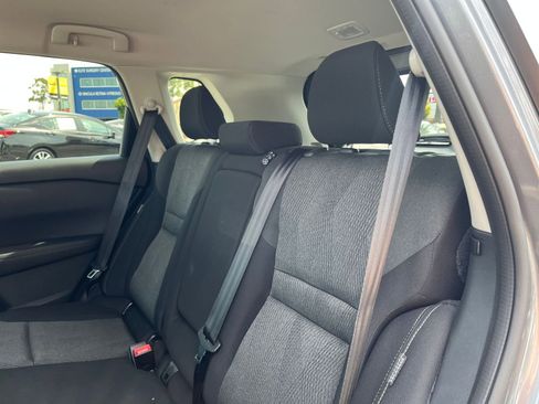 Used 2025 Nissan Rogue SV image 39