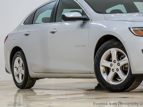 Used 2021 Chevrolet Malibu LS image 4