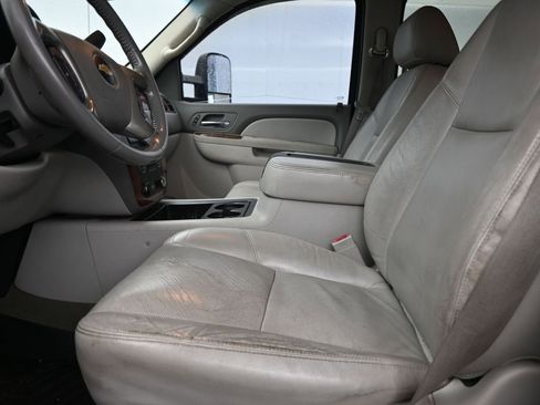 Used 2012 Chevrolet Silverado 2500 LTZ w/ Suspension Package, Off-Road AWD/4WD image 15