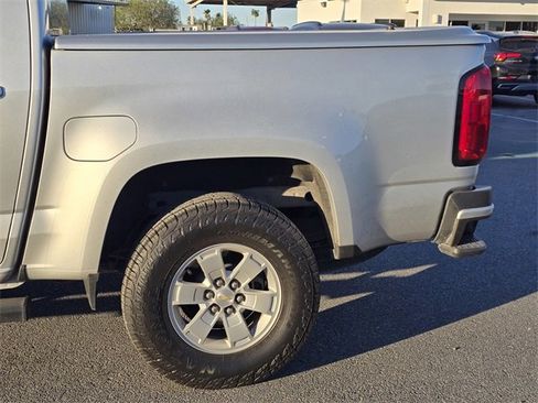 Used 2020 Chevrolet Colorado W/T w/ WT Convenience Package image 6