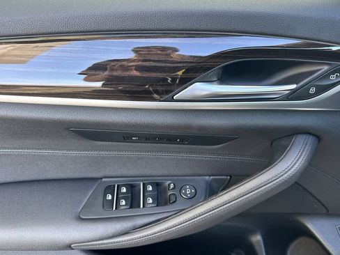 Used 2018 BMW 530i RWD image 10
