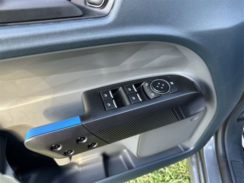 New 2025 Ford Maverick Lobo image 13