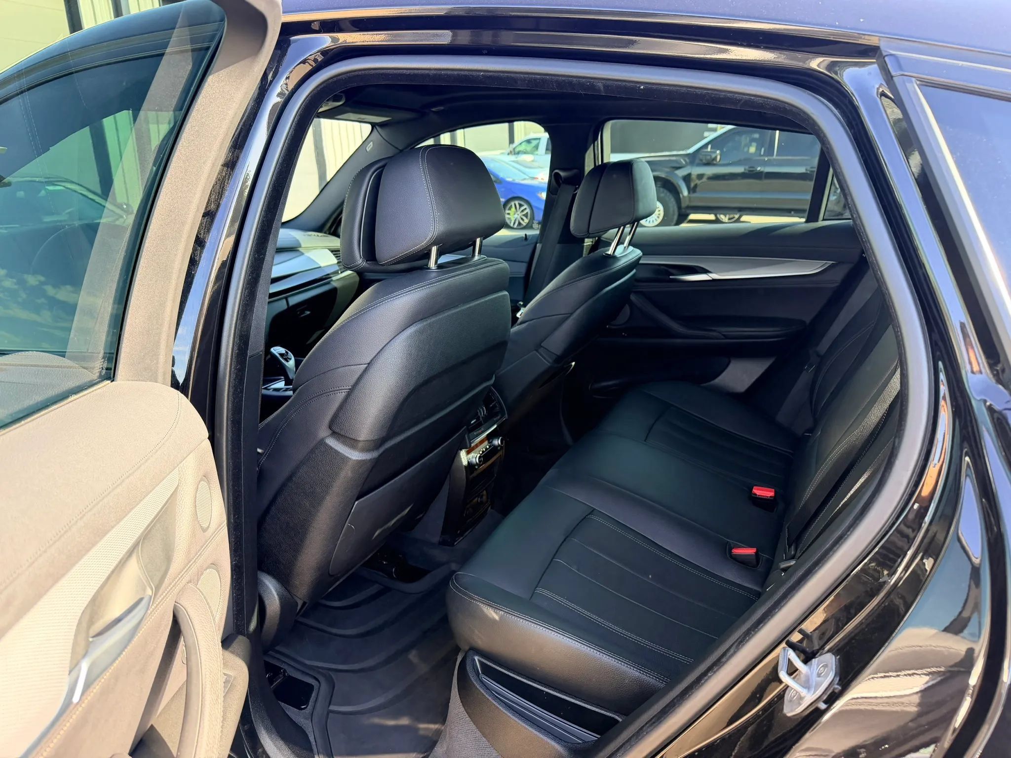 Used 2018 BMW X6 xDrive50i AWD/4WD image 15
