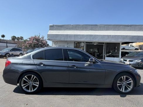 Used 2018 BMW 330i Sedan RWD image 1