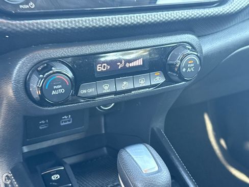 Used 2021 Nissan Kicks SV FWD image 25