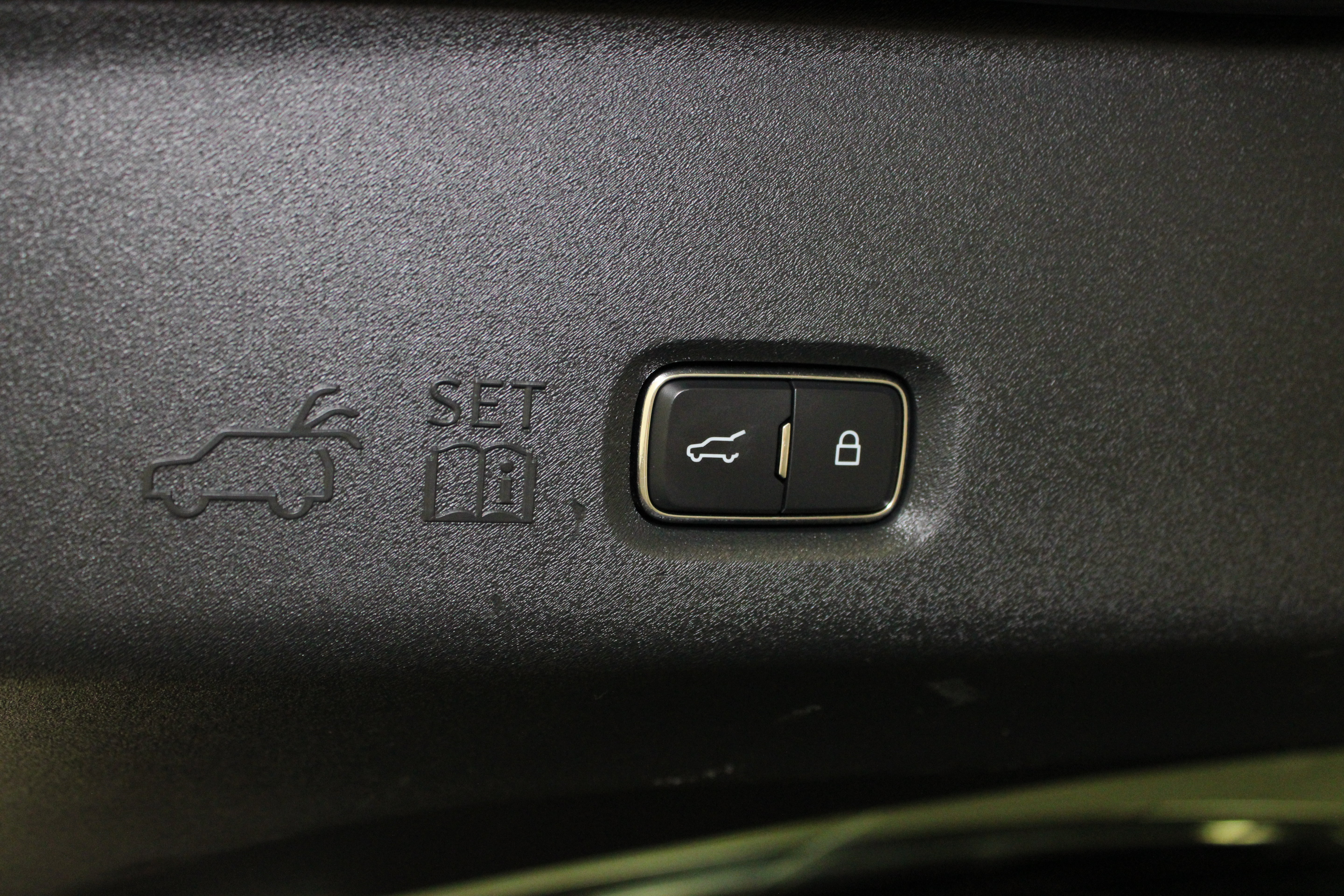 Used 2025 Lincoln Navigator Reserve AWD/4WD image 16