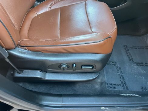 Used 2018 Chevrolet Traverse High Country AWD/4WD image 19