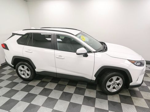 Used 2020 Toyota RAV4 XLE AWD/4WD image 5