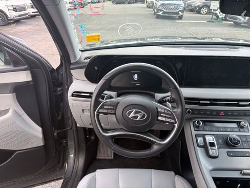 Used 2025 Hyundai Palisade SEL AWD/4WD image 19