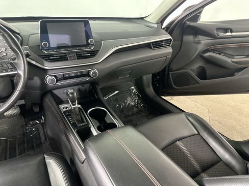 Used 2023 Nissan Altima 2.5 SR FWD image 21