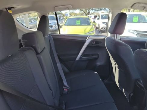 Used 2018 Toyota RAV4 LE image 28