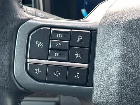 Used 2024 Ford F250 Lariat w/ Lariat Ultimate Package AWD/4WD image 29