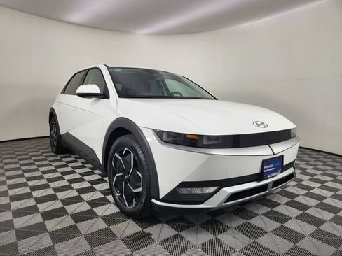 Certified 2024 Hyundai Ioniq 5 SEL AWD/4WD image 7