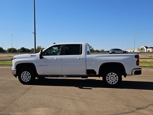 Used 2024 Chevrolet Silverado 2500 LT AWD/4WD image 9