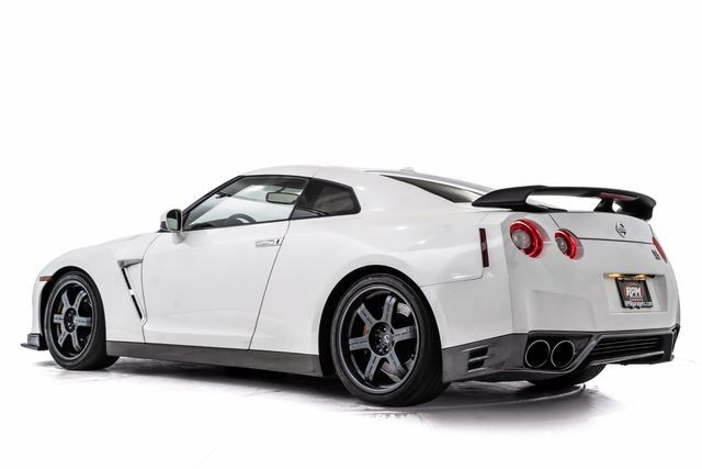 Used 2015 Nissan GT-R Black Edition AWD/4WD image 10