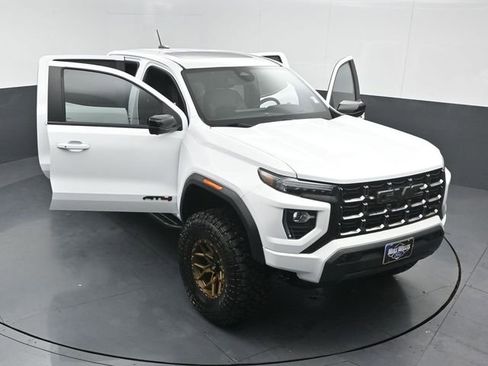 Used 2023 GMC Canyon AT4 w/ Technology Package image 25