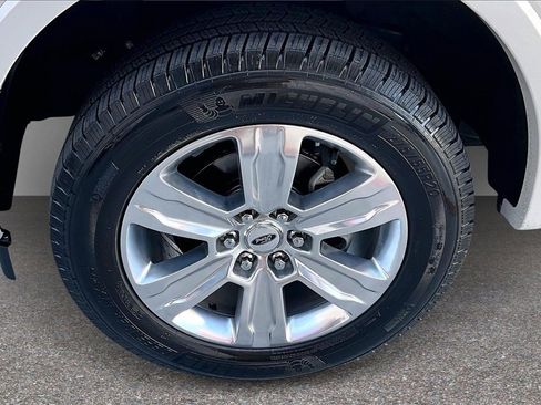 Used 2017 Ford F150 Platinum w/ Equipment Group 701A Luxury image 33