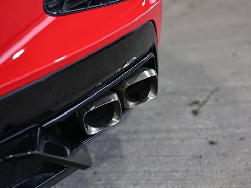 Used 2021 Chevrolet Corvette Stingray Coupe w/ Engine Appearance Package image 23