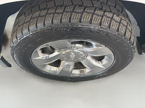 Used 2017 Chevrolet Tahoe Premier AWD/4WD image 11