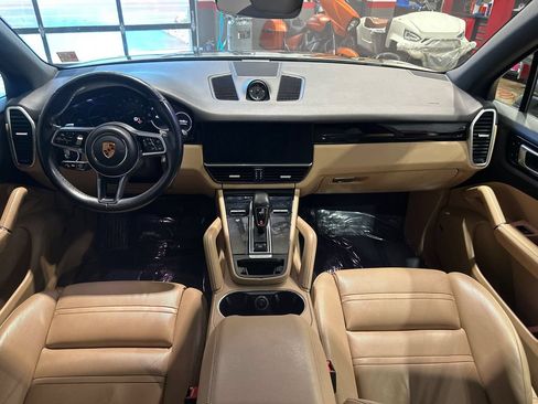 Used 2019 Porsche Cayenne AWD/4WD image 23
