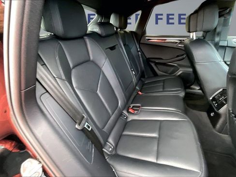 Used 2023 Porsche Macan S image 25