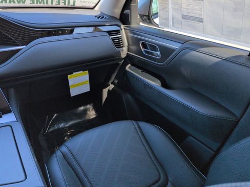 New 2026 INFINITI QX80 Luxe w/ Cargo Package image 18