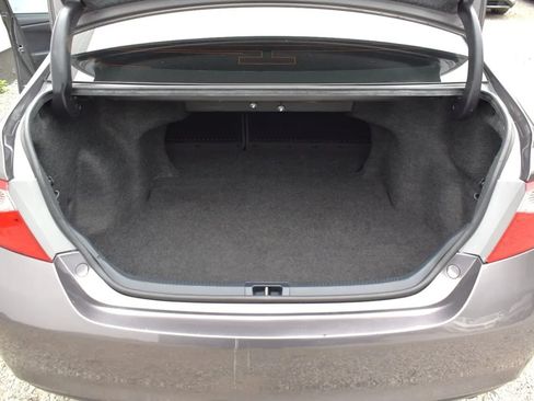 Used 2016 Toyota Camry LE FWD image 18
