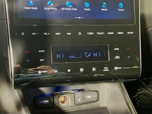 Used 2024 Hyundai Tucson Limited image 15