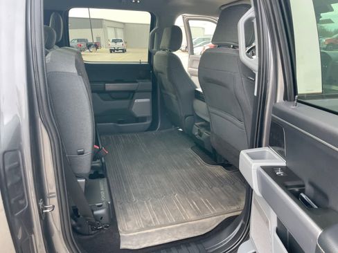 Certified 2021 Ford F150 XLT w/ Equipment Group 302A High image 18