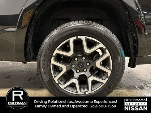 Used 2025 RAM 1500 Laramie image 6