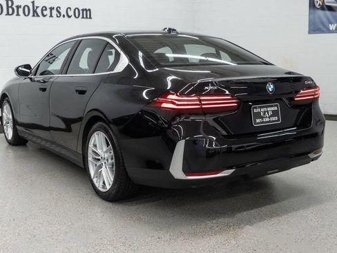 Used 2025 BMW 540i xDrive image 52