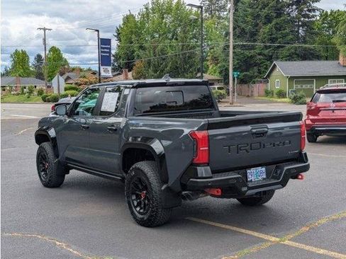 Used 2025 Toyota Tacoma TRD Pro AWD/4WD image 45