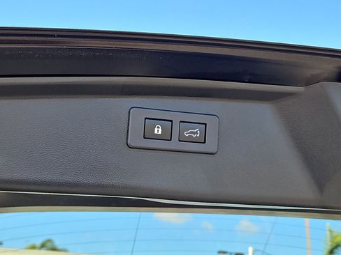 Used 2020 Subaru Outback Limited image 35