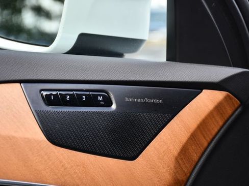 Certified 2023 Volvo XC90 B6 Plus w/ Protection Package Premier AWD/4WD image 11