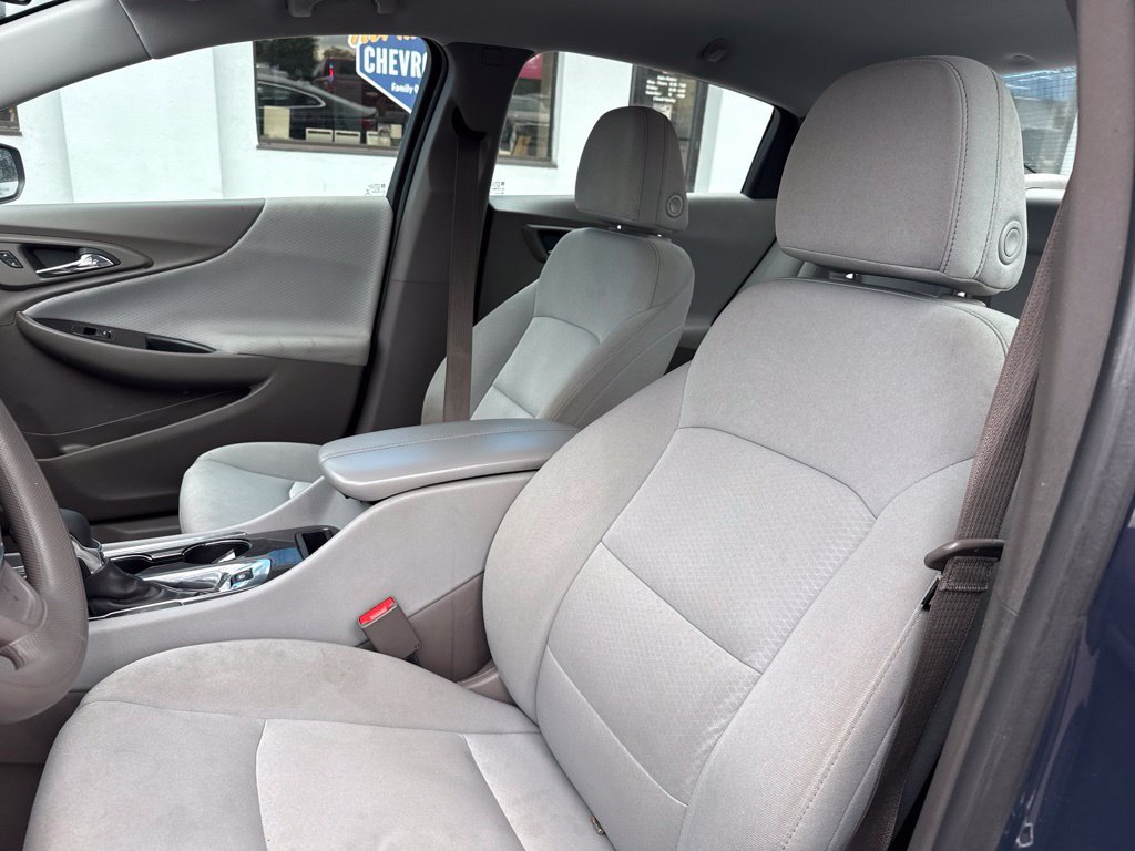 Used 2025 Chevrolet Malibu LT FWD image 32