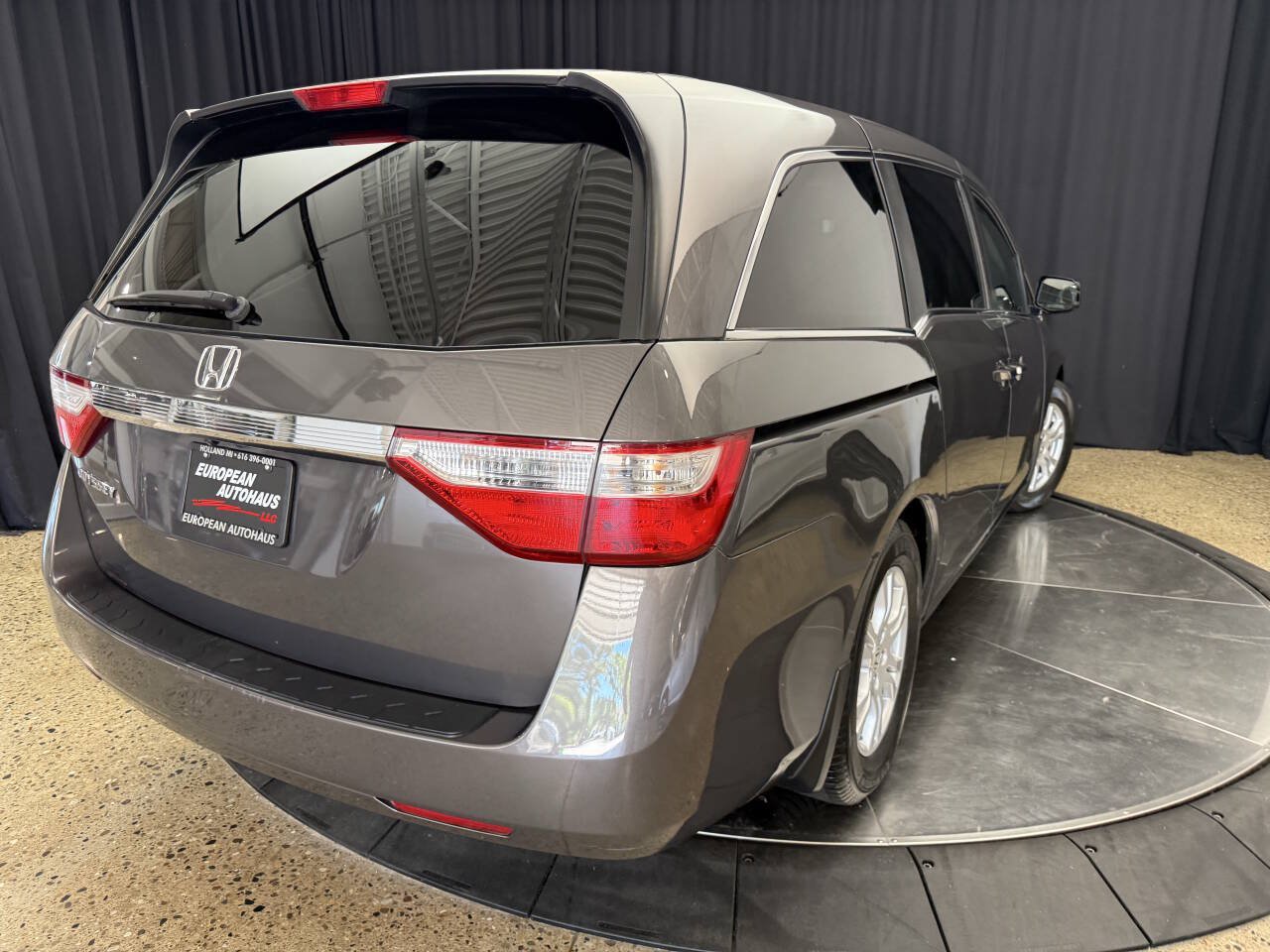Used 2012 Honda Odyssey EX-L image 9