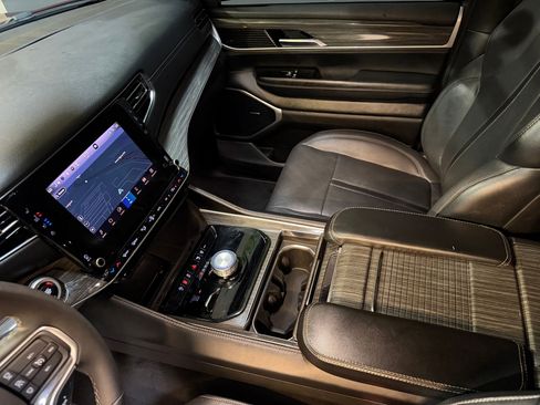 Used 2022 Jeep Wagoneer Series II w/ Premium Group I image 31