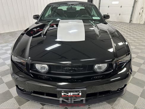 Used 2010 Ford Mustang GT image 7