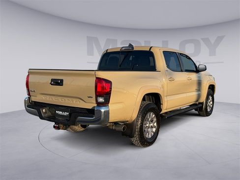 Used 2018 Toyota Tacoma SR5 image 5