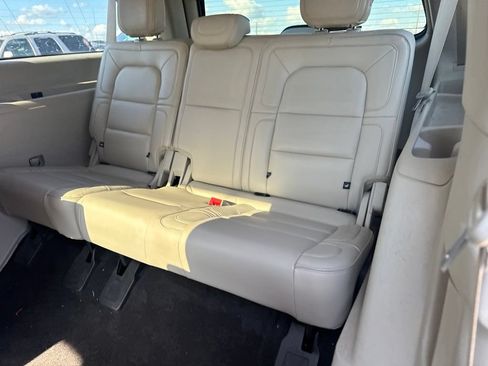 Used 2019 Lincoln Navigator L Reserve AWD/4WD image 14