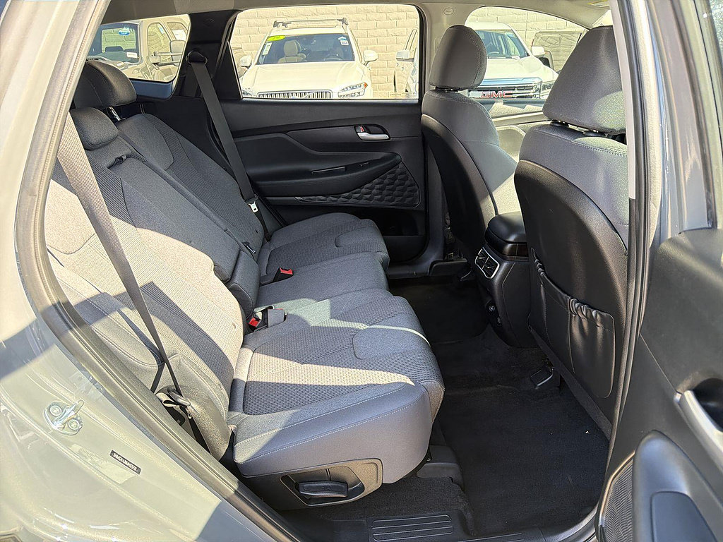 Used 2021 Hyundai Santa Fe SEL FWD image 18